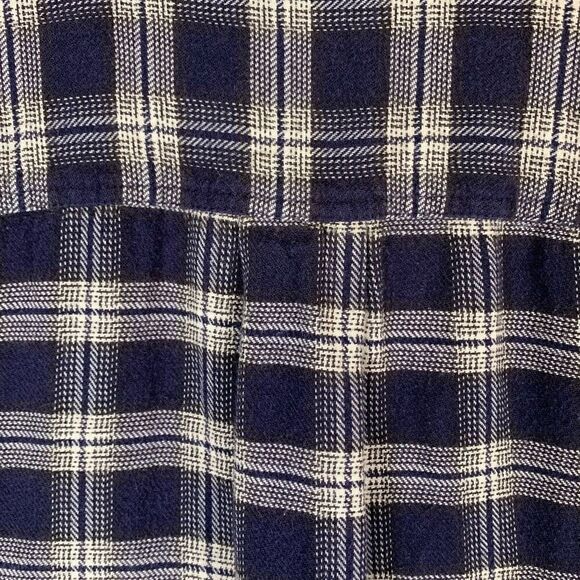 J Crew Men’s Size Large Casual Button Down Shirt Navy Blue Plaid Long Sleeve - Picture 10 of 10